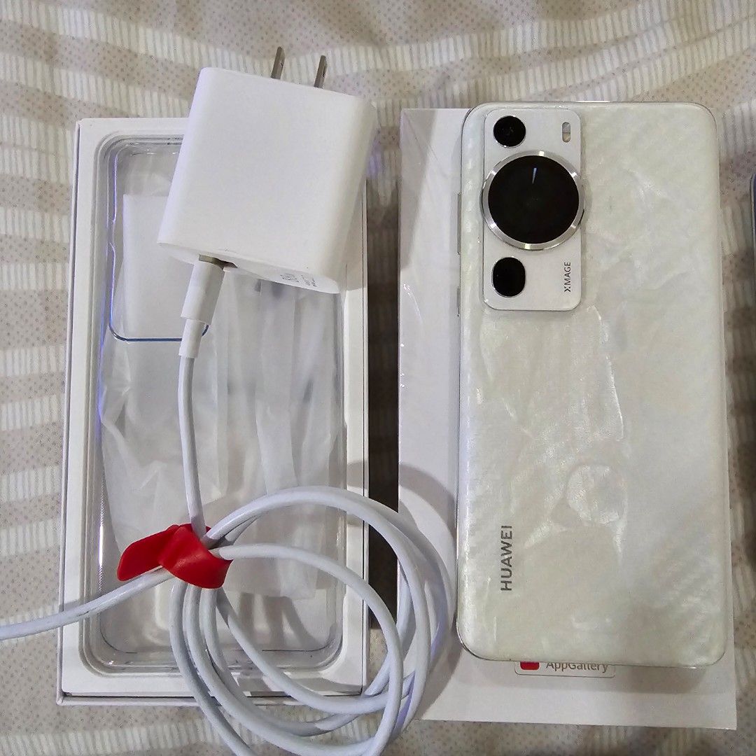 Huawei P60 pro 512gb (Category: Huawei) located in San Juan City. Submitted by super.saver8 (Listing ID 1288865634, Image 1). Description: good condition.