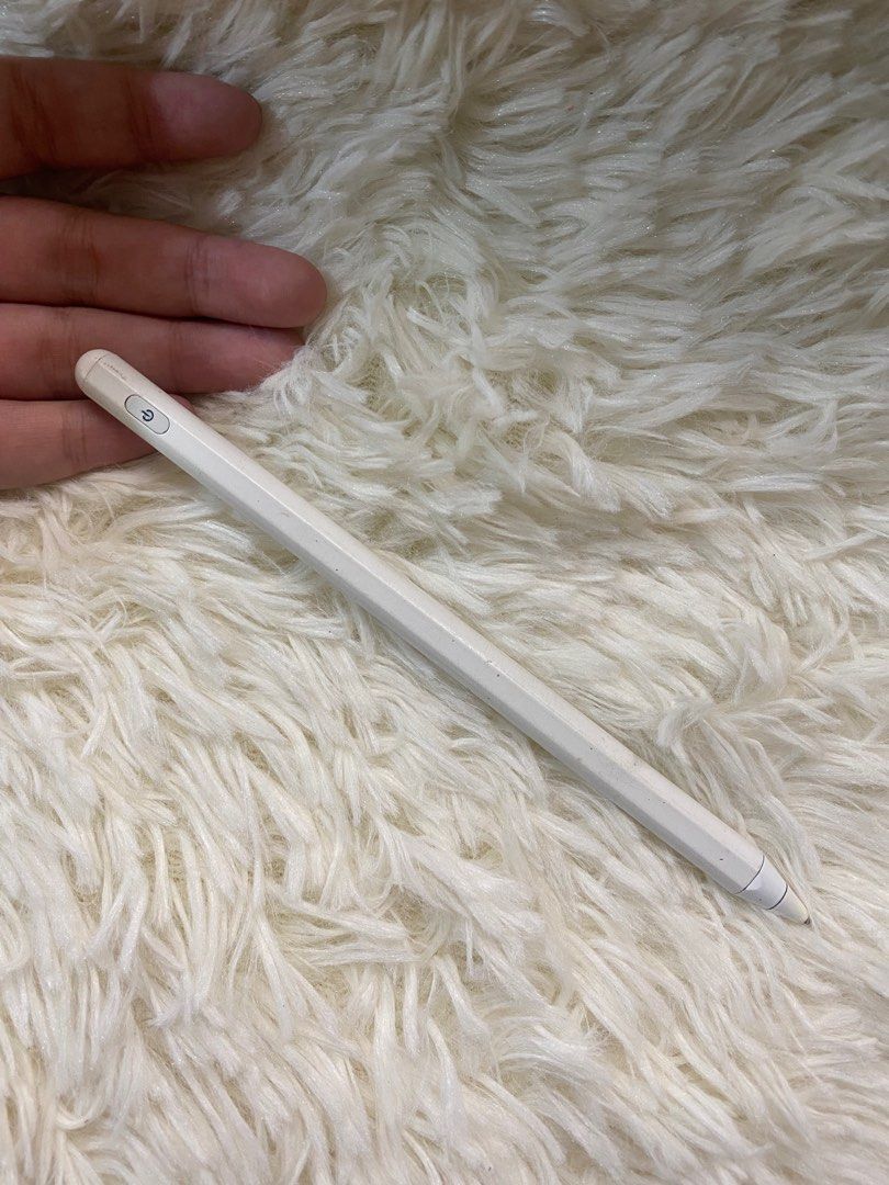 Ipad/Tablet Pencil (Category: Android) located in Manila. Submitted by letsdeclutz. (Listing ID 1288835820, Image 1). Description: issue: flaws seen in the picture and missing charger .