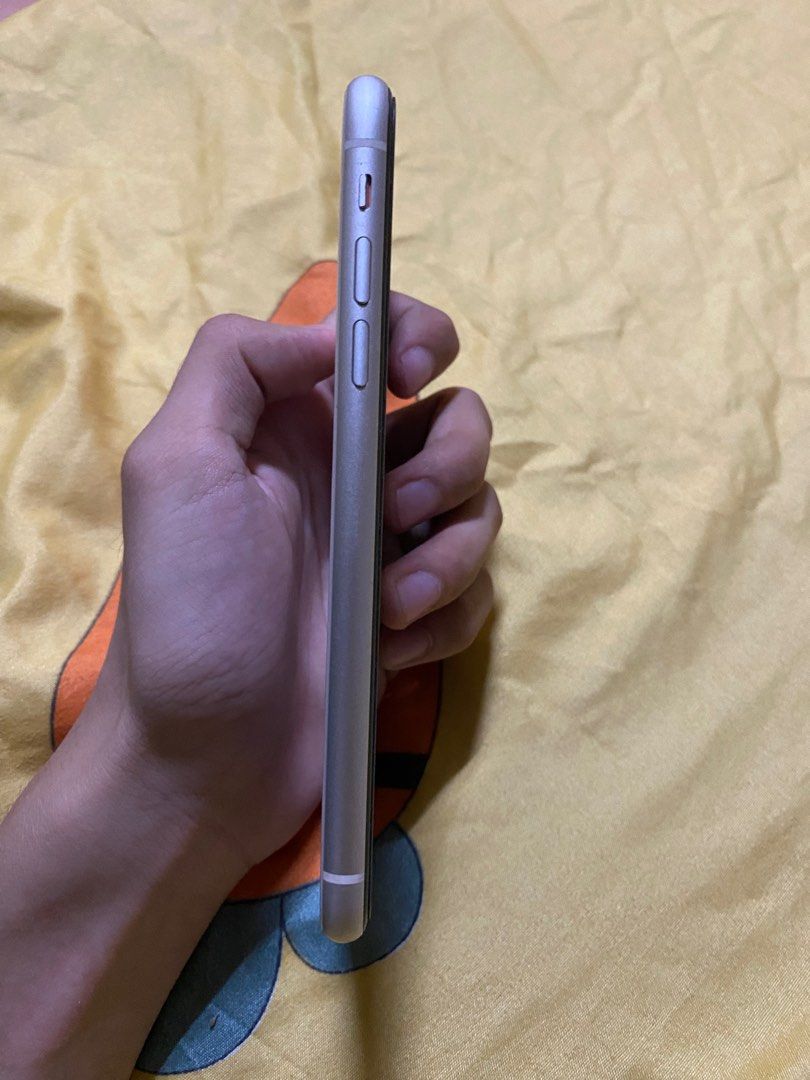 Iphone 11 128gb hk version (Category: iPhone 11 Series) located in Pasay City. Submitted by paulsanto17363 (Listing ID 1288813468, Image 3). Description: - Iphone 11 ( unit only ) - 128gb - HK version ( dual sim ) - Open line ( can use any type of sim ) - Battery health: 74% ( still all day lasting ) - On latest ios software update - Takes great pictures & videos ( can see on 9th and 10th slide ) - Meetup on manila area only - Will give free phon