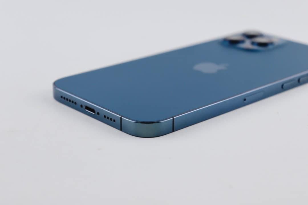 iPhone 12Promax 512gb (Category: iPhone 12 Series) located in Manila. Submitted by TekiCashGadgetsph (Listing ID 1288789094, Image 2). Description: (FU) Open-line, any sim working (worldwide) - Guaranteed original iPhone not fake/copy Complete accessories with box Secondhand Good as new not abused! Presentable •Original Lcd • no issue hidden issues • no apple id / iCloud id • Good batthealth • Good cam front/back • Good Performance • Good face id