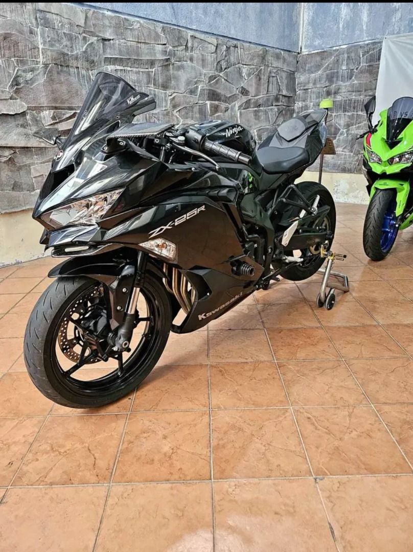 Kawasaki Ninja ZX25R 2021 reg 2022 plat E odo 9xxx modif Motor di