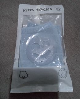 Kids knee protector pads / socks for crawling babies.