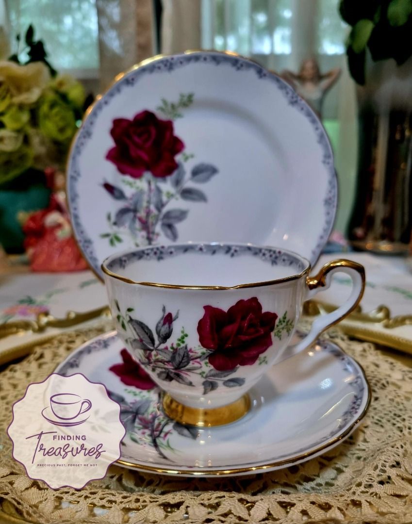 Lovely Vintage 'Roses To Remember' Tea Trio- Royal Stafford