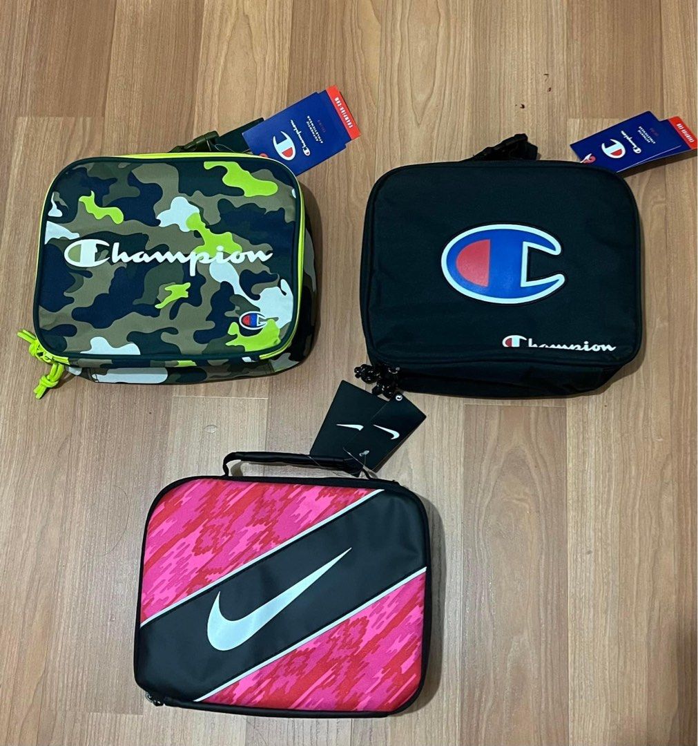 Lunch box insulated (Category: Storage Boxes & Baskets) located in Marikina City. Submitted by lesliesomigao (Listing ID 1288778455, Image 1). Description: Insulated Lunch box Price: 750 php •Brand new with tags •Purchased in 🇺🇸 •100% Satisfaction Guaranteed or your money back.