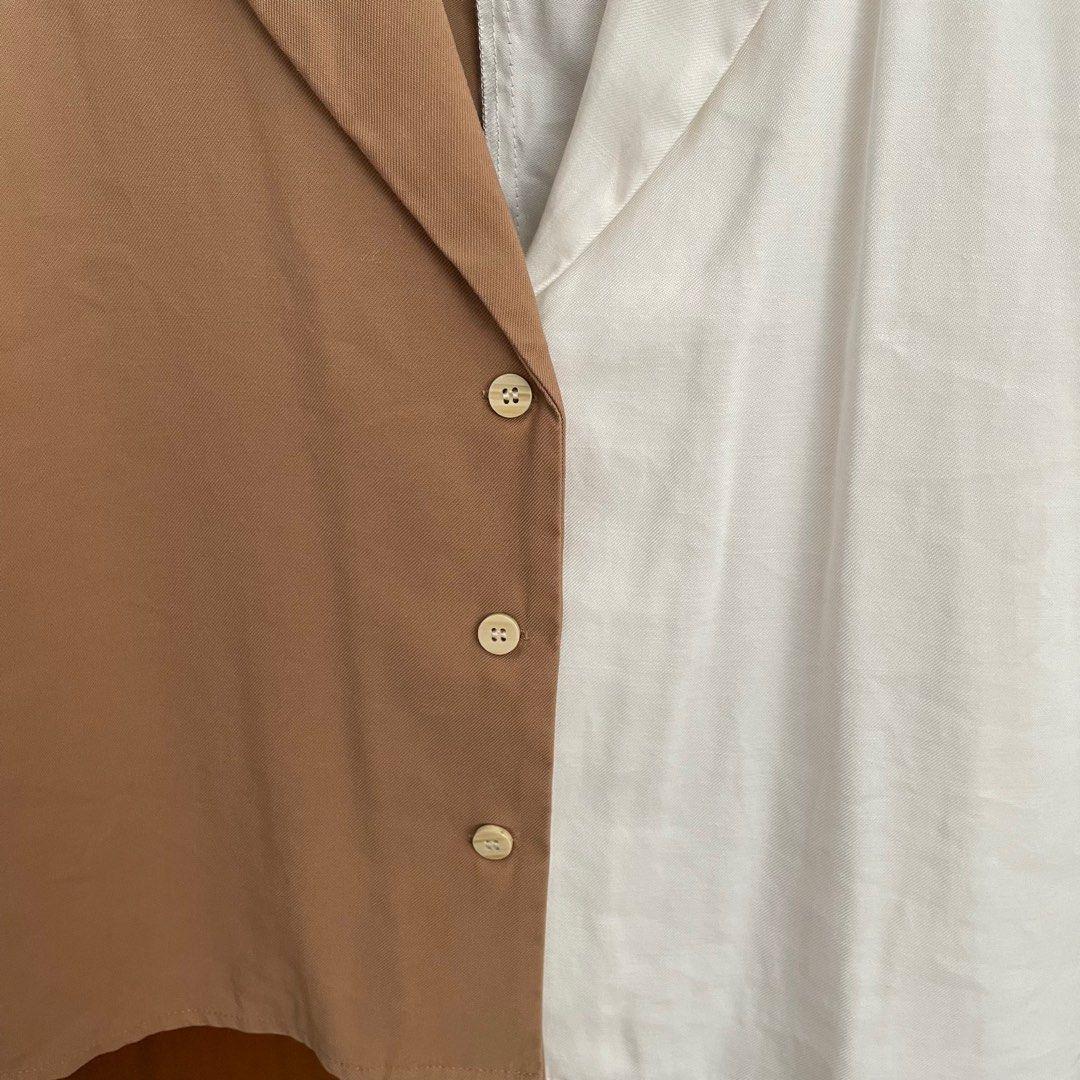 Mango button down top (Category: Blouses) located in Manila. Submitted by kourthaul (Listing ID 1288753475, Image 3). Description: ✅ washed only never used ✅ payment - bpi gcash ✅ shipping - lbc j&t ✅ no rush shipping pls thanks.