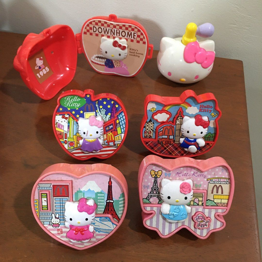 Mcdo Hello Kitty Happy Meal (Category: Character Goods) located in Caloocan City. Submitted by wearweare (Listing ID 1288774972, Image 1). Description: .