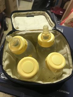 Medela used bottles 4pcs with bag