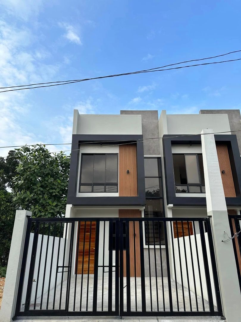 View of Modern Townhouses for Sale in San Mateo Rizal Near Marikina, Property ...