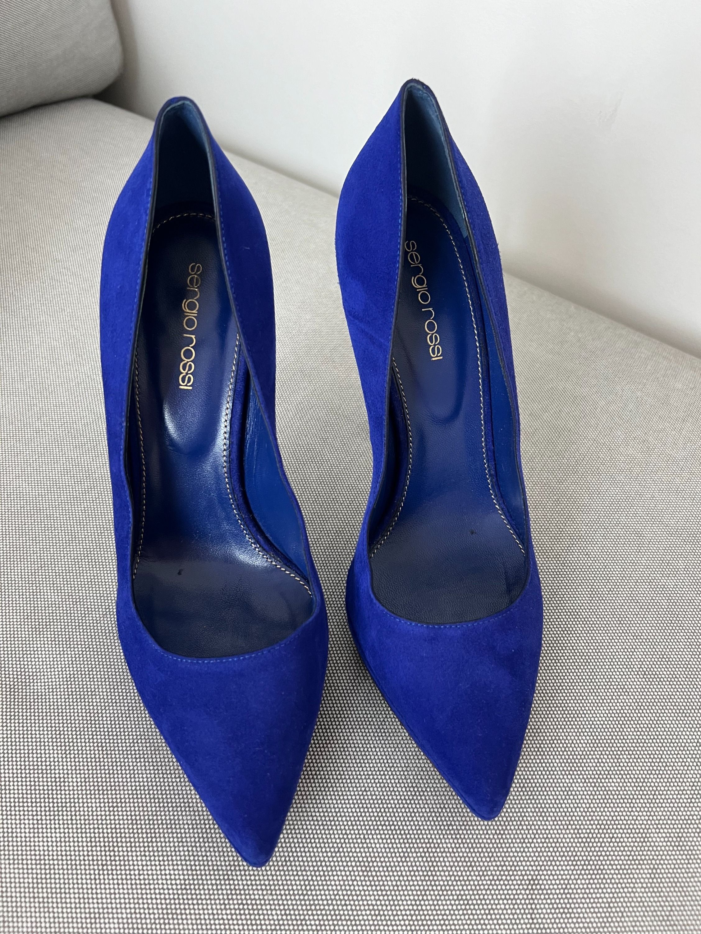 Nearly new Sergio Rossi electric blue suede pumps