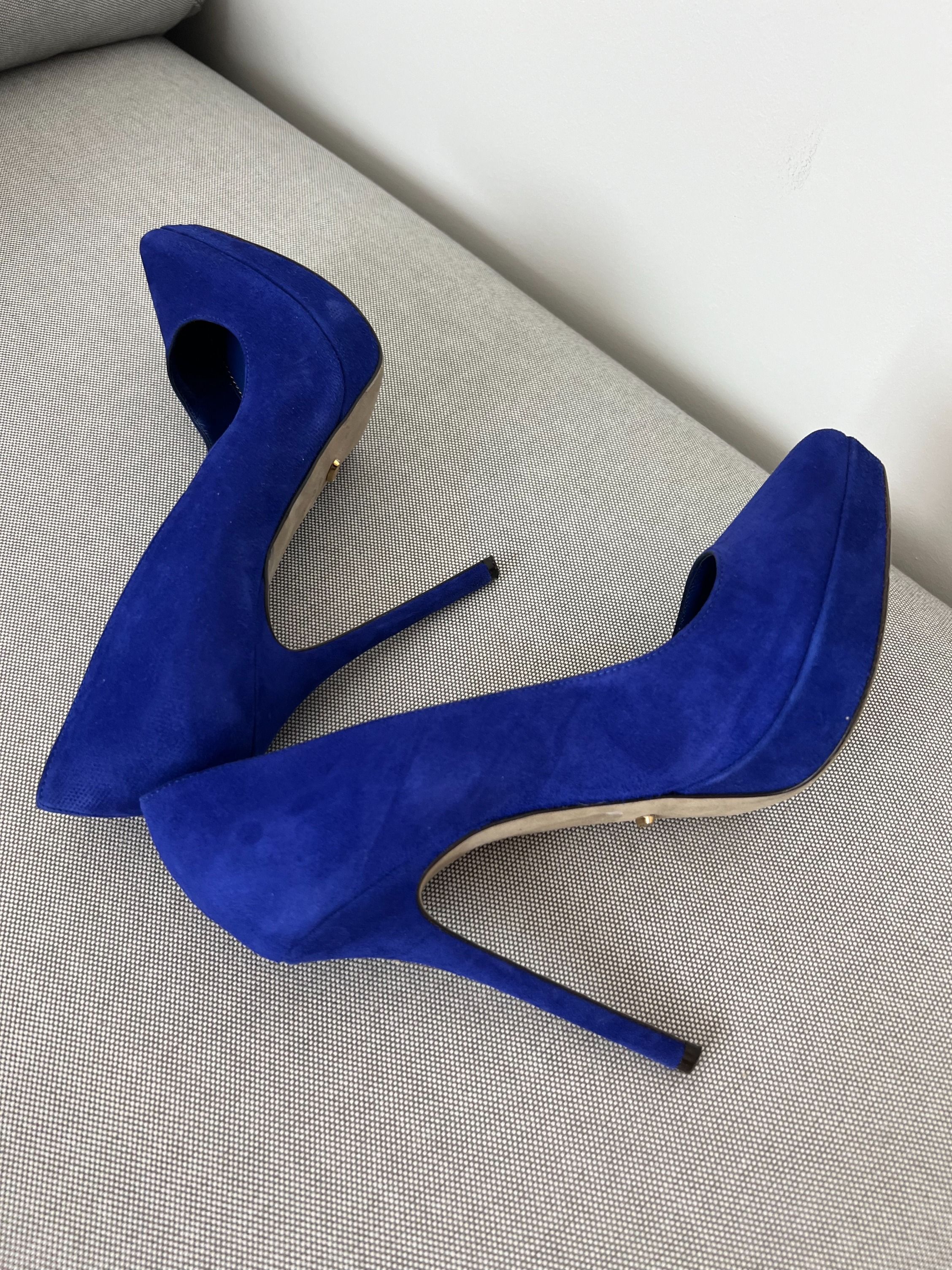 Electric blue new arrivals heels pumps
