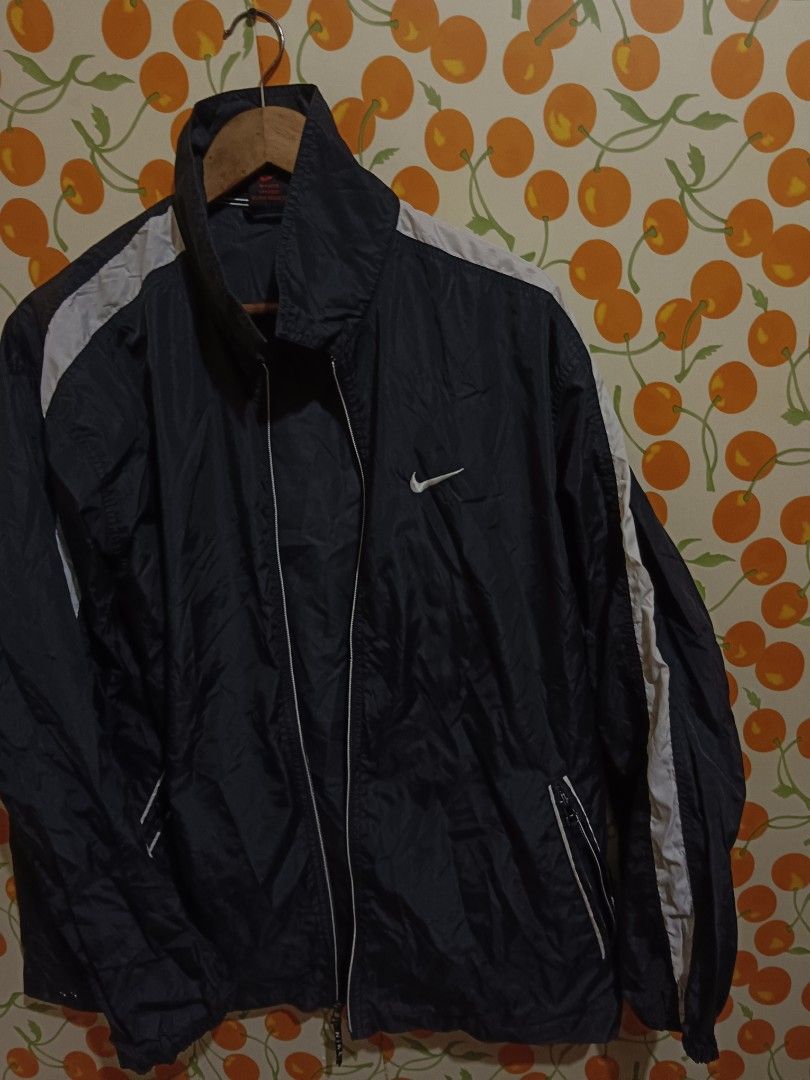 Nike LGG wind breaker