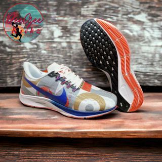 Nike Pegasus 36 Running Shoes for Women Running Training Shoes with FREE Socks Size 8 & 9