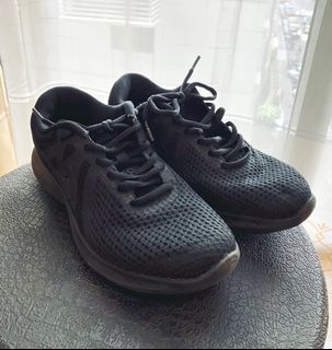 Nike Revolution 4 Shoes Triple Black