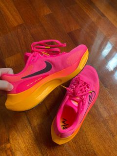 Salmon discount pink vapormax