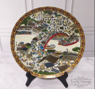 Pajangan Piring Hias Antik Cina Kansai Porselin Motif Kota Kuno Flower Emboss White Cantik