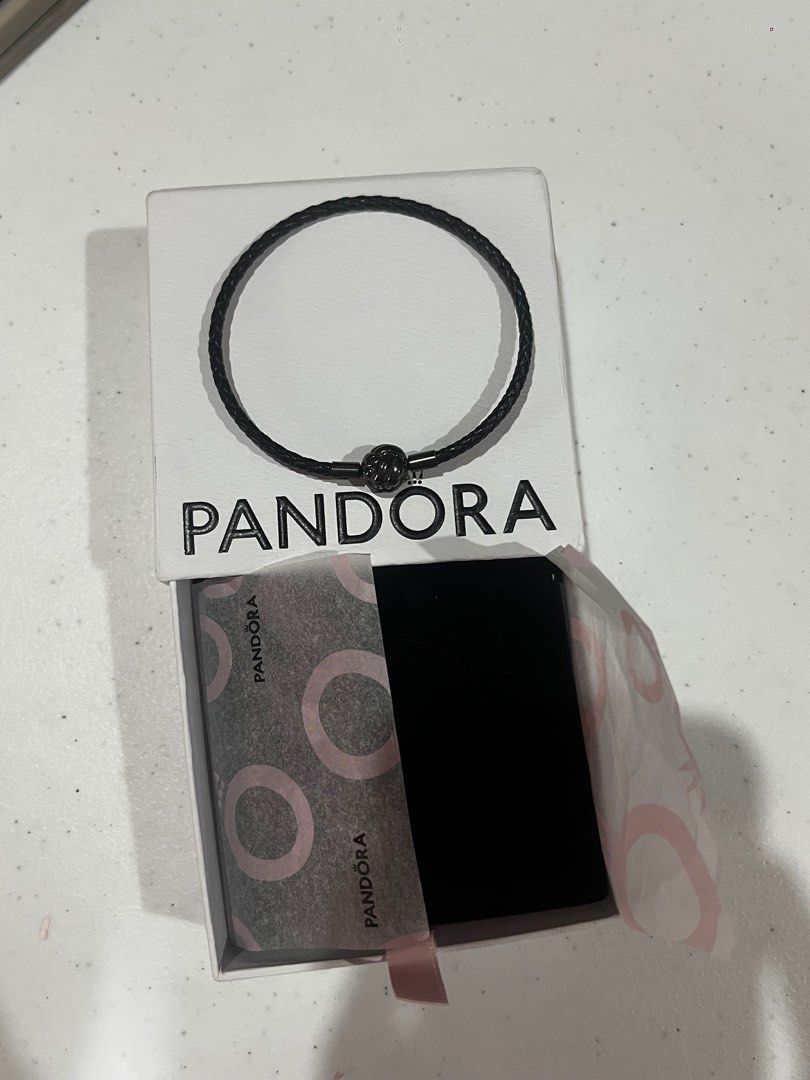 Pandora leather bracelet love knot (Category: Bracelets) located in Valenzuela. Submitted by kkettlecorn (Listing ID 1288748972, Image 2). Description: rfs: gift lang never used negotiable for sure buyers size 19 brand new super nice unisex.