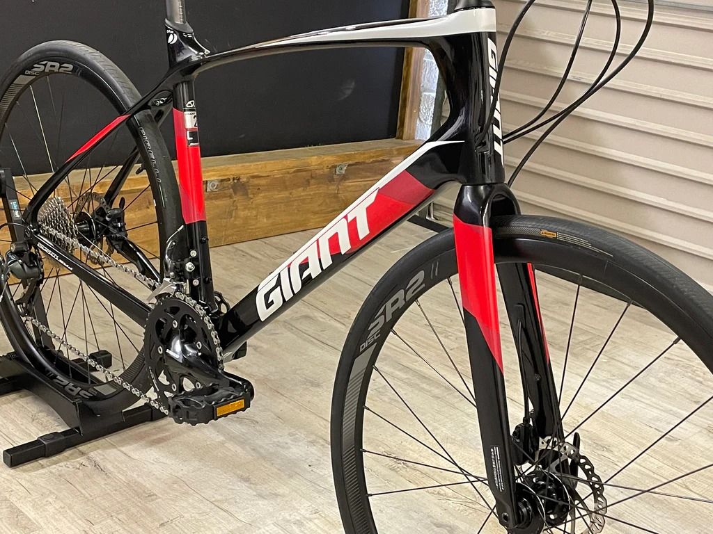 Perfect Condition Giant FastRoad Advanced 2 2019 Flat Bar Road Bike Carbon ML Sports Equipment Bicycles Parts Bicycles on Carousell