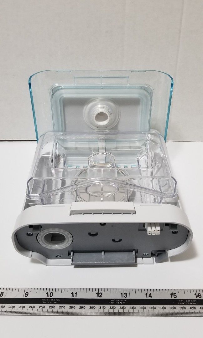 Philips Dreamstation (Category: Medical Supplies & Tools) located in Manila. Submitted by music_to_my_ears (Listing ID 1288702892, Image 2). Description: This is a model unit. Low hours. See pictures for reference. There are some yellowing on the hose but does not affect the usage/ function. Philips is one of the best CPAP brands and medical device manufacturer. Own this for half the price of a brand new. Only 70+/- hours. San ka pa. Buy with con