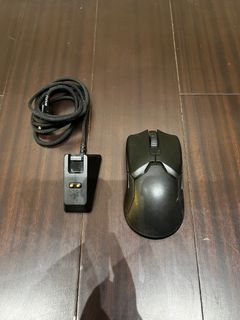 Razer Viper Ultimate Wireless Gaming Mouse w/ Charging Dock