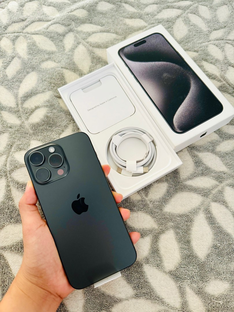 claustrum iPhone15Pro STRAIGHT VIBRATION （iPhone 15 Pro Max