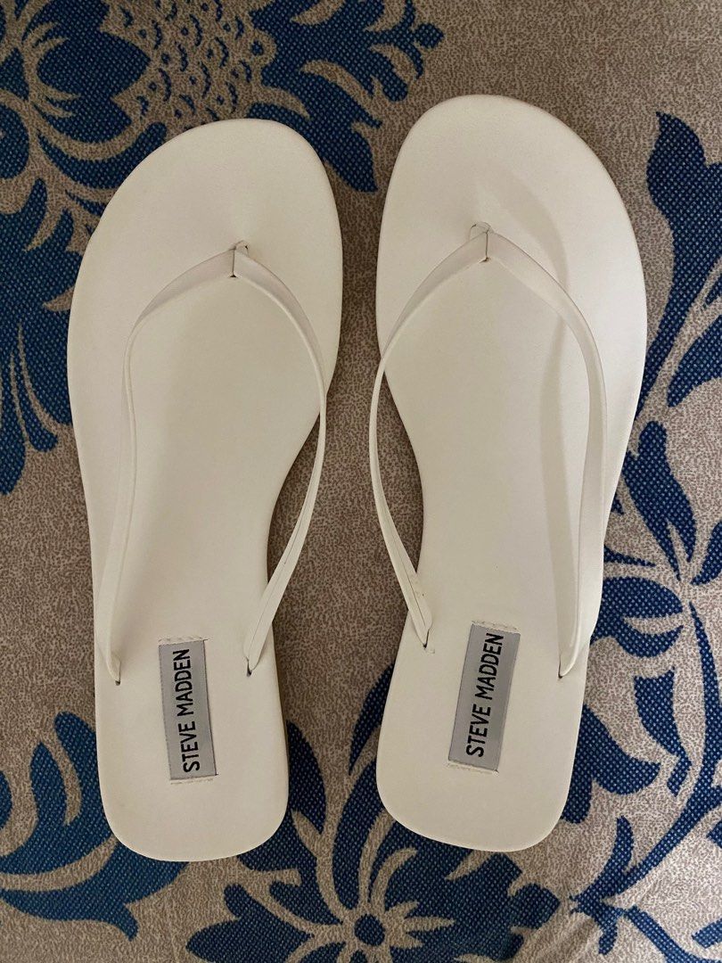 Steve Madden white sandals Size 8.5 Eur 39