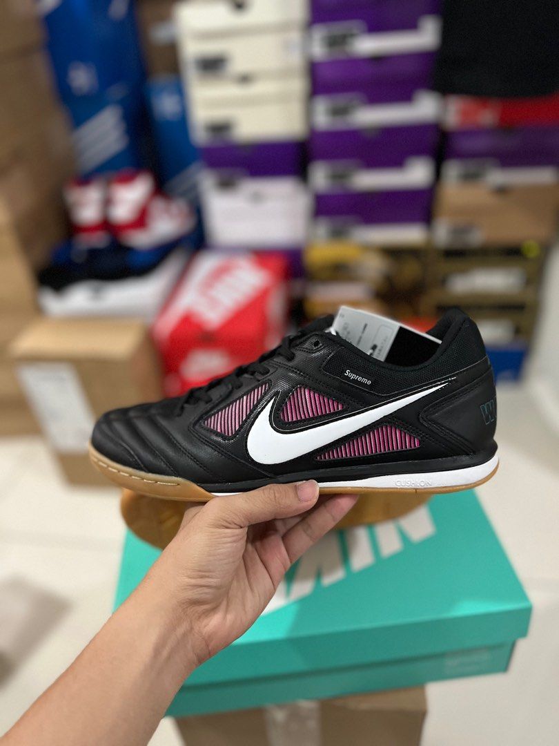 Supreme new arrivals gato black
