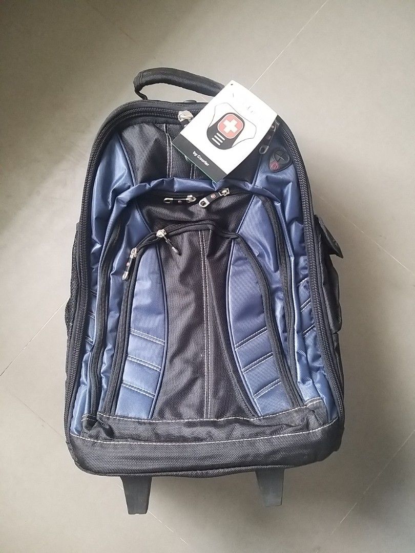 Swiss Gear Trolly Bag (Category: Luggage) located in Manila. Submitted by kyloooe (Listing ID 1288747179, Image 2). Description: .