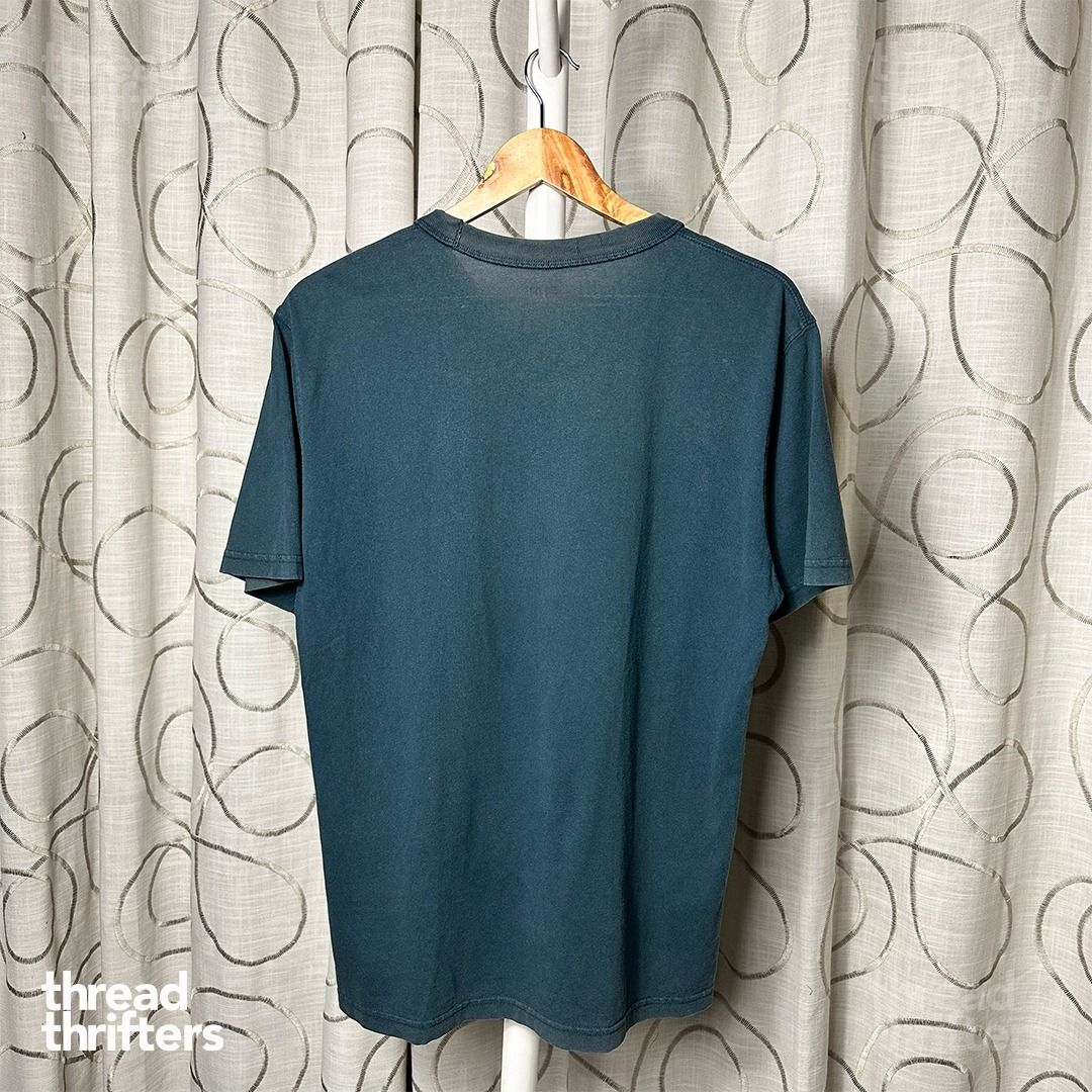 TTT056 - Uniqlo (Category: Tshirts & Polo Shirts ) located in Quezon City. Submitted by threadthrifters (Listing ID 1288815877, Image 3). Description: Item Code: TTT056 Brand: Uniqlo Dimes: 21" x 29" Size on Tag: L Material: Cotton Price: 70.00 Features/flaws: signs of usage .