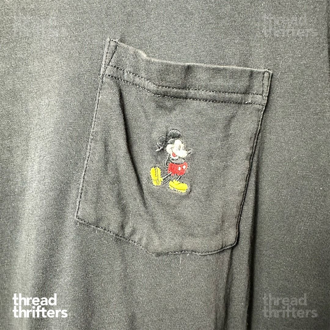 TTT067 - Uniqlo x Disney (Category: Tshirts & Polo Shirts ) located in Quezon City. Submitted by threadthrifters (Listing ID 1288820357, Image 2). Description: Item Code: TTT067 Brand: Uniqlo x Disney Dimes: 22" x 25.5" Size on Tag: XL Material: Cotton Price: 100.00 Features/flaws: cut wash tag, faded neck tag, signs of usage.