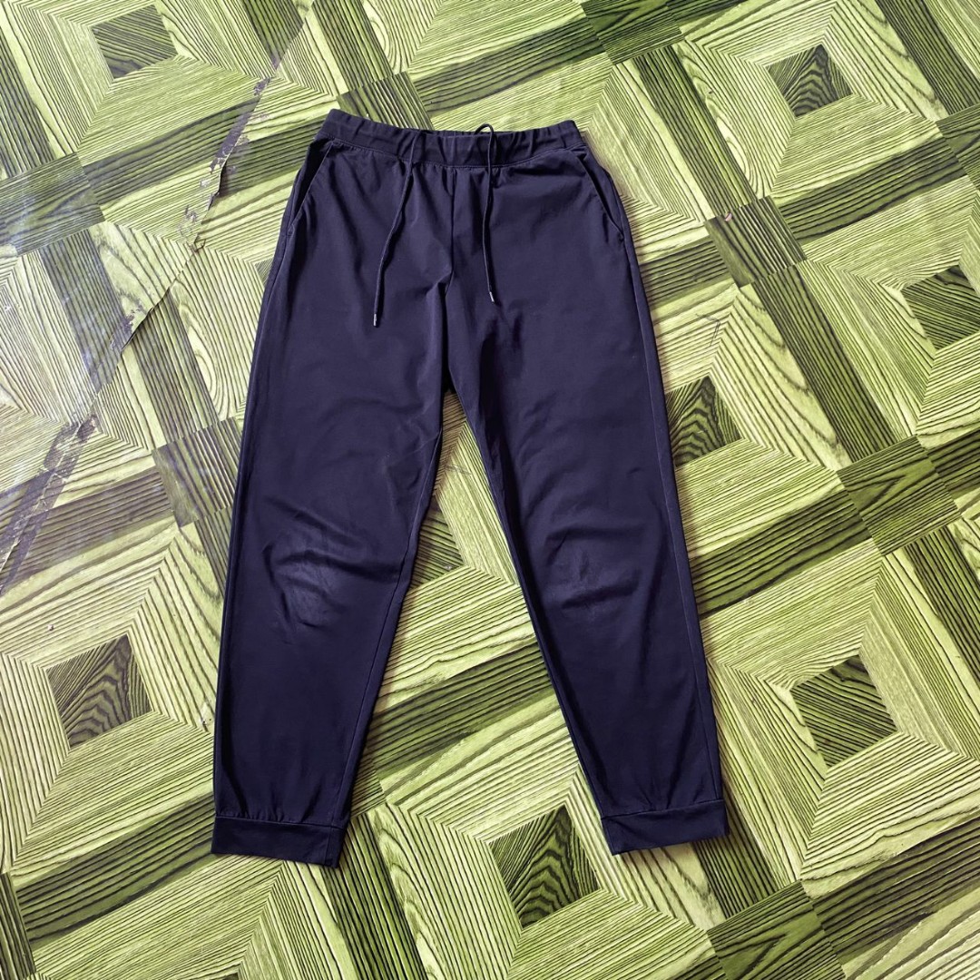 M] Uniqlo Ultra Stretch DRY-EX Jogger Pants - Dark blue, Men's Fashion,  Bottoms, Joggers on Carousell
