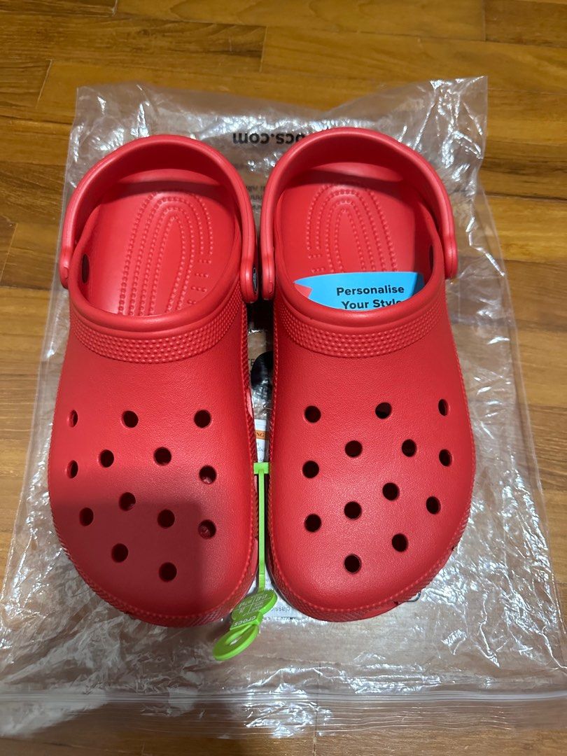 Unisex Classic red crocs