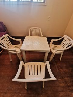 Uratex kids table and chair set