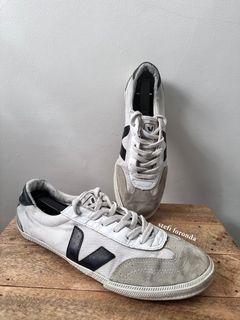 (Category: ) located in . Submitted by walkwithluxeph (Listing ID 1288808313, Image 1). Description: .