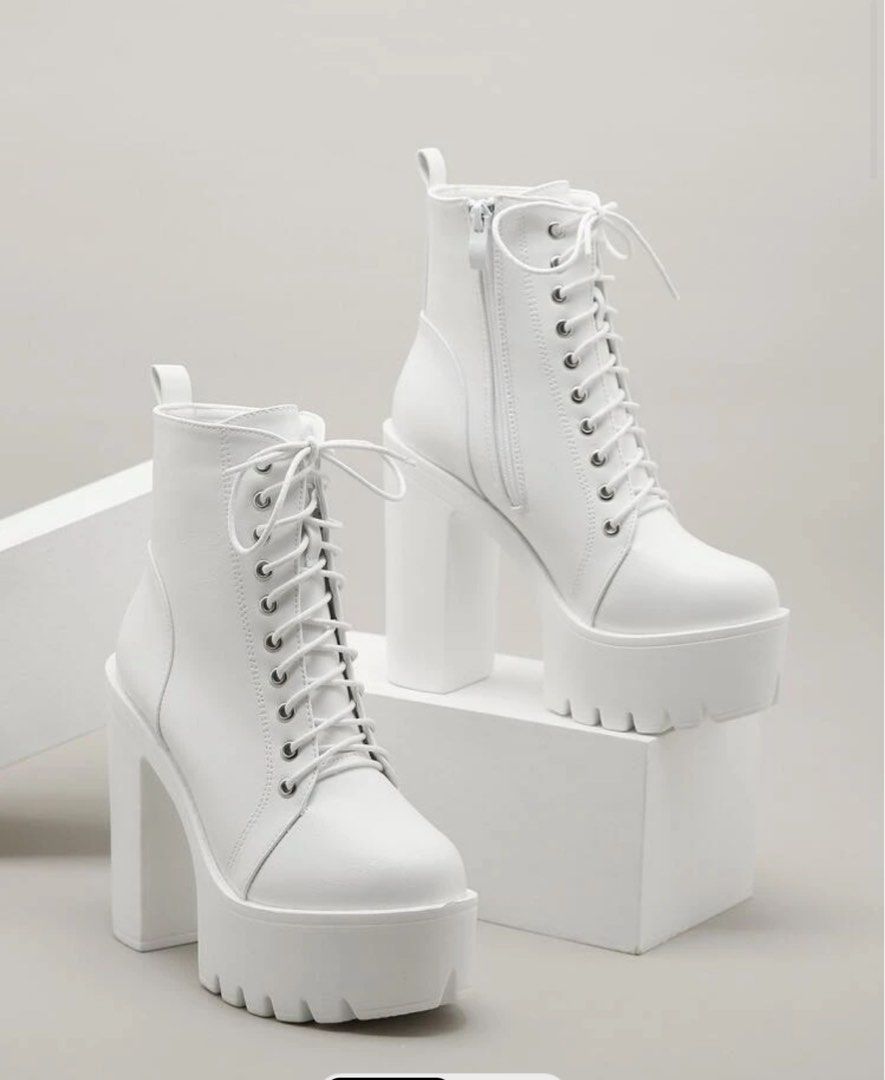 White Boots heels with side zipper