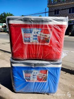 ZOEY BRAND‼️
ICE BOX/COOLER‼️
52 liters‼️

✅HIGH QUALITY 
✅SUPER NICE PO IN ACTUAL
✅ May dala po handle ang duha na drainer.
✅Affordable ra kaayu ang  price❤️😊

Available in Red & Blue
1350