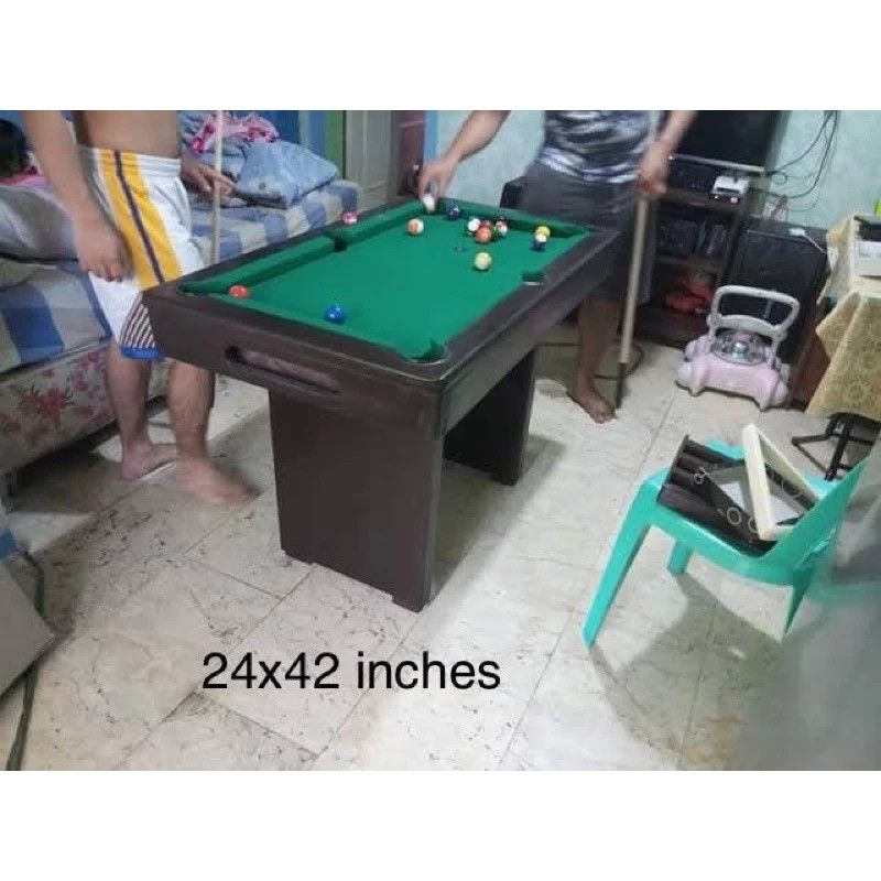 24x42 inches billiard table complete set (Category: Other Sports Equipment and Supplies) located in Manila. Submitted by nestorjrsi51081 (Listing ID 1289023889, Image 1). Description: 24x42 inches billiard table complete set -tisa -2 tako -triangle -complete ball set.