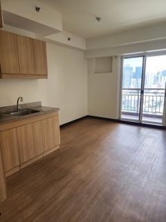 34sqm BIG 1-Bedroom WITH parking @ Brixton Place for RESALE