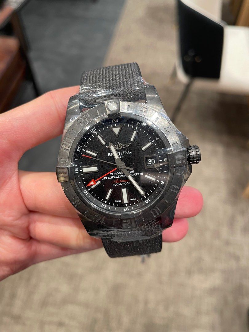 Breitling Avenger II GMT M3239010 BF04 43mm