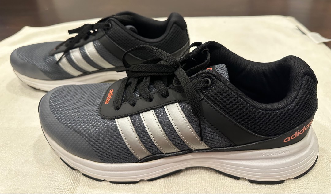 Adidas Cloudfoam VS City sneakers men s size US 9.5