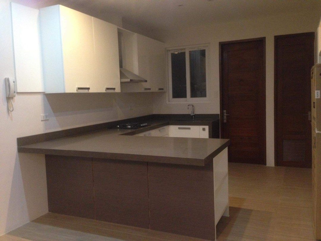 AFPOVAI TOWNHOUSE (Category: Townhouse) located in Makati City. Submitted by ayen.uy (Listing ID 1289067519, Image 2). Description: FOR SALE AFPOVAI TOWNHOUSE 100 SQM LOT AREA 3 STOREY 2 CAR GARAGE 5 BEDROOM 5 TOILET & BATH PLUNGE POOL CLEAN TITLE ASKING 27M NEGOTIABLE DIRECT TO OWNER.