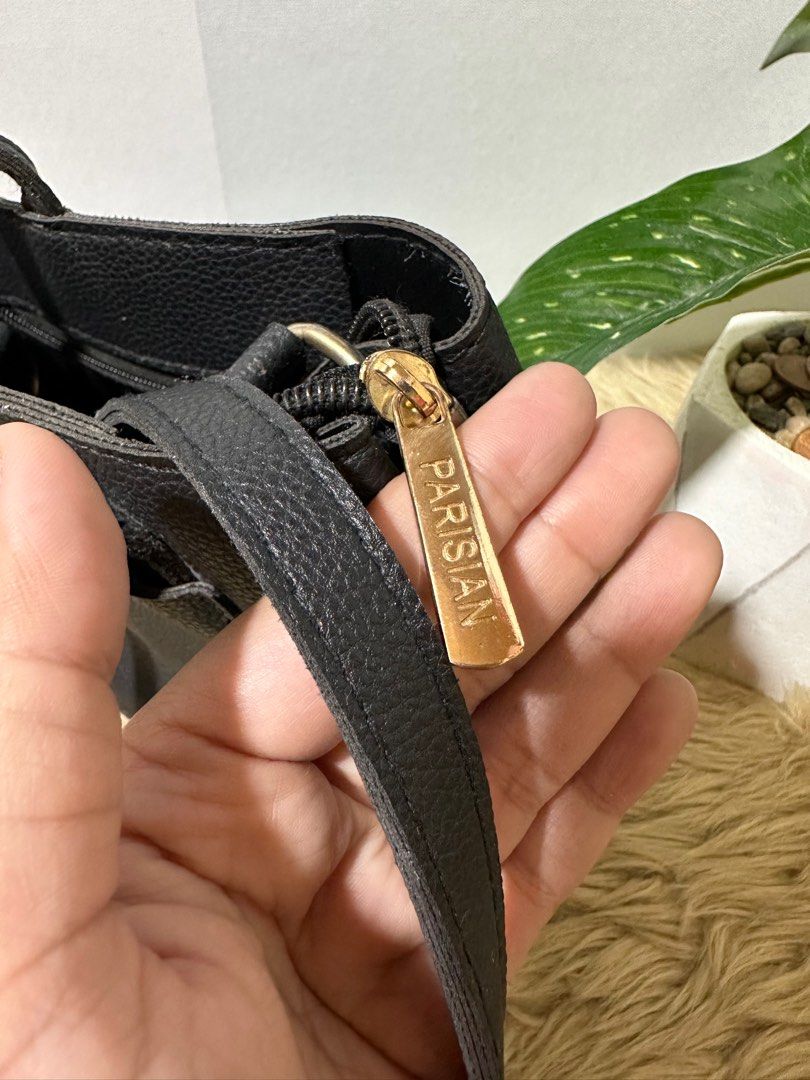 BLACK SLING BAG (Category: Cross-body Bags) located in Quezon City. Submitted by shaizerp (Listing ID 1289103639, Image 3). Description: - used but not abuse - mod: lalamove/sdd.