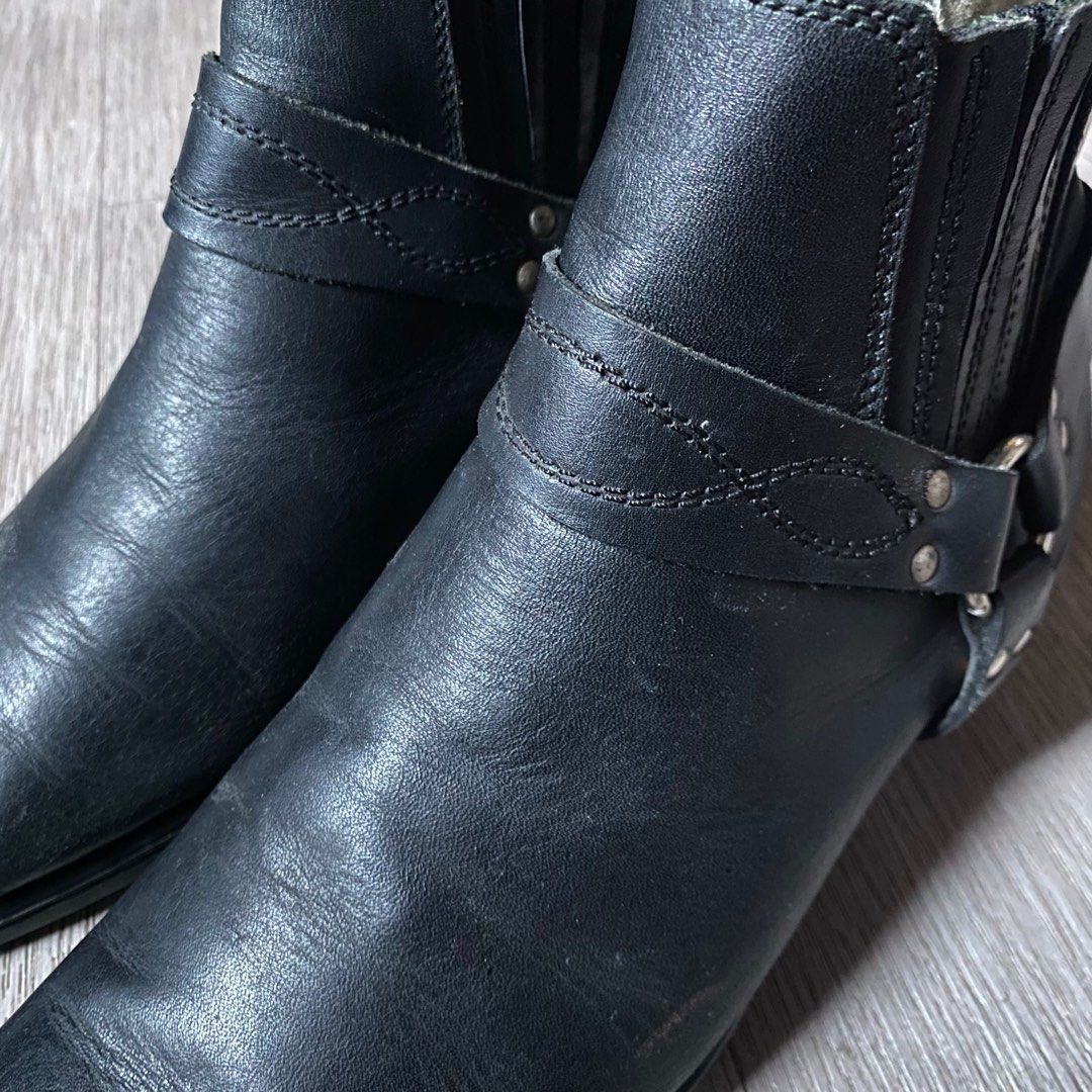 Ysl wyatt boot alternative hot sale