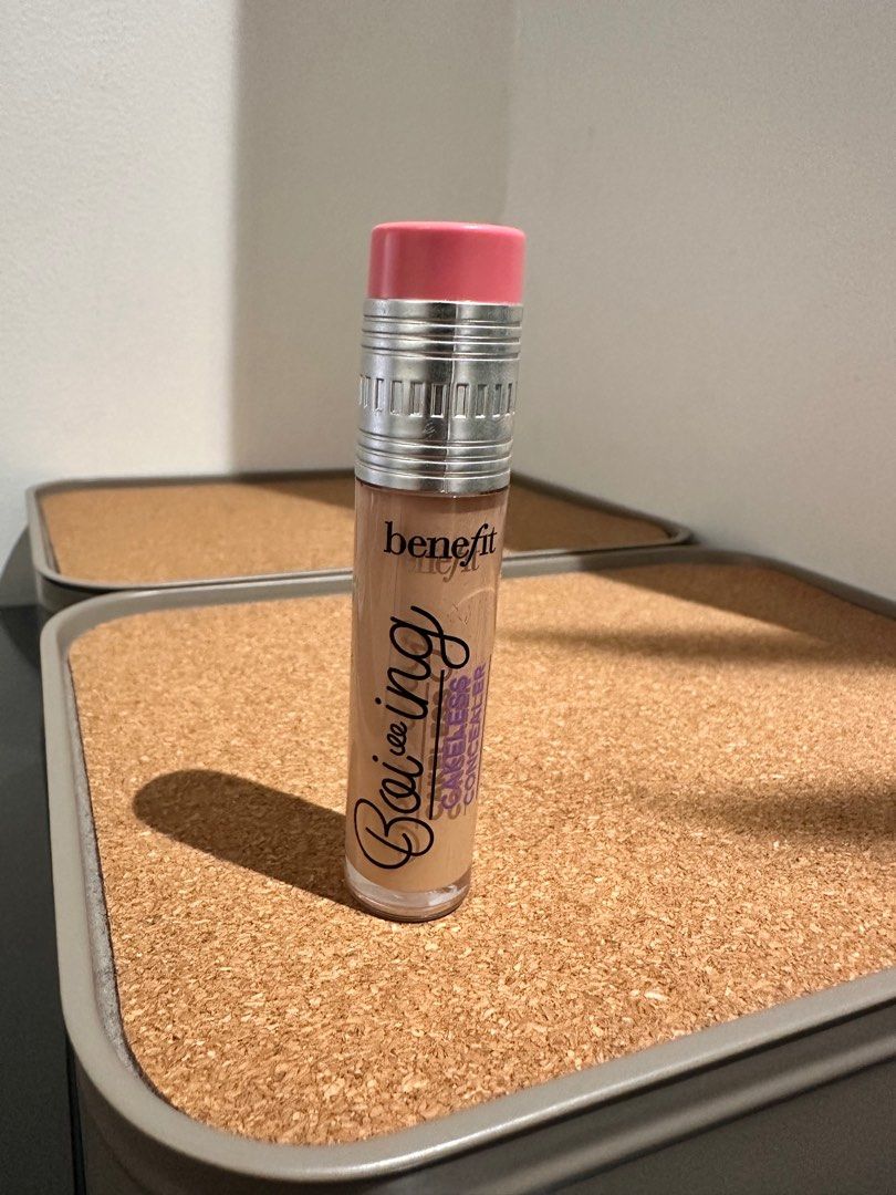 Brand New Boiing Benefit Cakeless Concealer (Category: Makeup) located in Pasig City. Submitted by minimaliving (Listing ID 1289098651, Image 1). Description: Brand new, unused Shade: 6.21 GOOD VIBES Wrong shade.