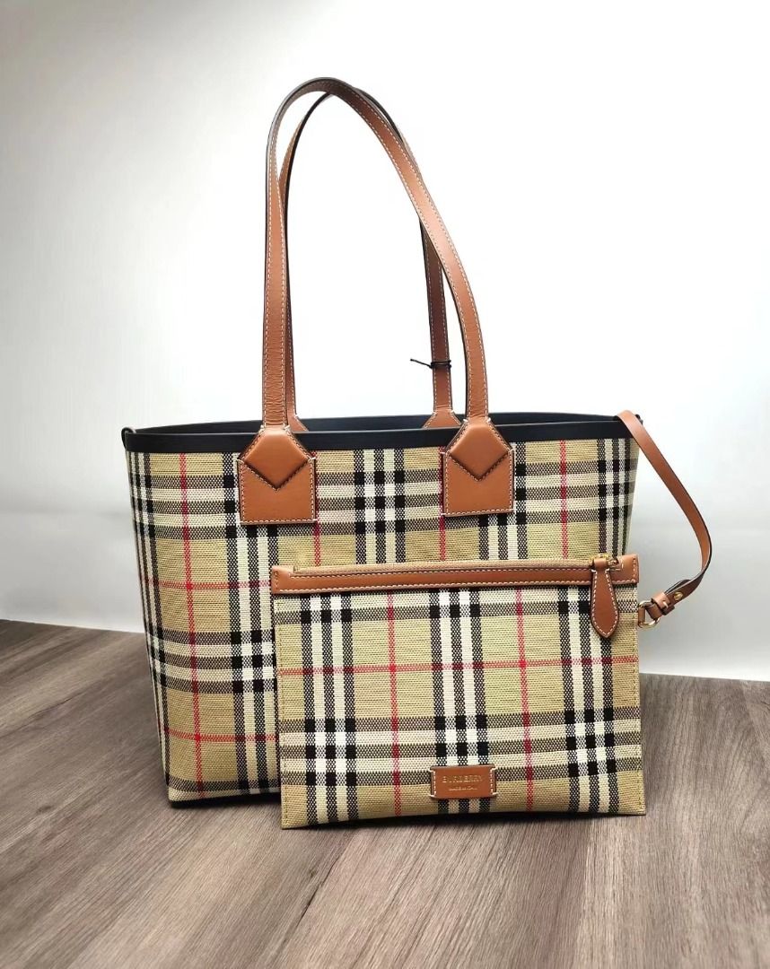 BURBERRY｜TOTEBAGS (Small London Tote Bag (8066163)) BURBERRY Small London Tote Bag | endource