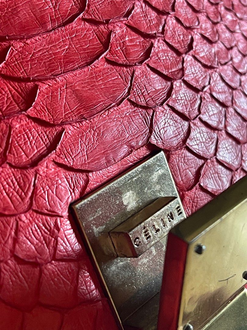 🎉 SALE Celine Classic Box Bag in Python Snake Skin (Category: Luxury Bags & Wallets) located in Makati City. Submitted by clidsdeclutter (Listing ID 1288977079, Image 2). Description: ACTUAL PICS POSTED Céline Classic Box Bag (Red) -Genuine/Real Python Snake Skin -Genuine Goat Skin Interior NO INCLUSIONS, BAG ONLY Not Guaranteed (NGA) Used a couple times; With minor unnoticeable press marks; signs of use in hardware & edge coat Price is Negotiab