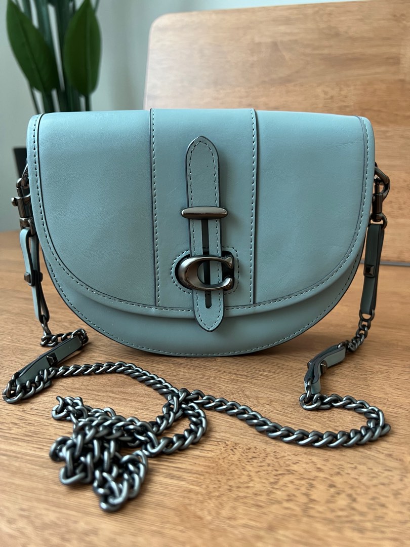 Coach saddle 23 sales in glovetanned leather