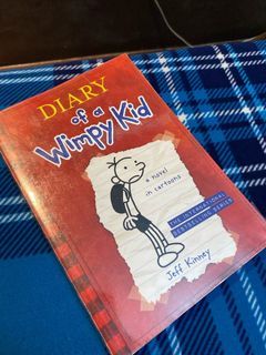 Diary of a Wimpy Kid (Book 1) - Paperback