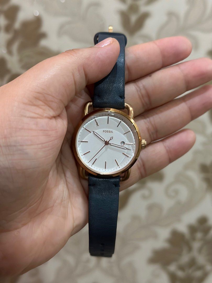 Fossil watch Women s Fashion Watches Accessories Watches on Carousell