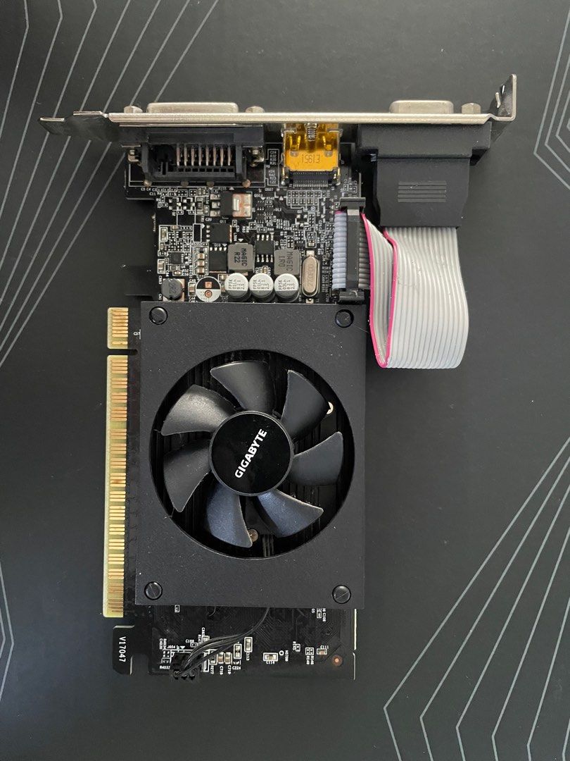 Gigabyte v17047 store