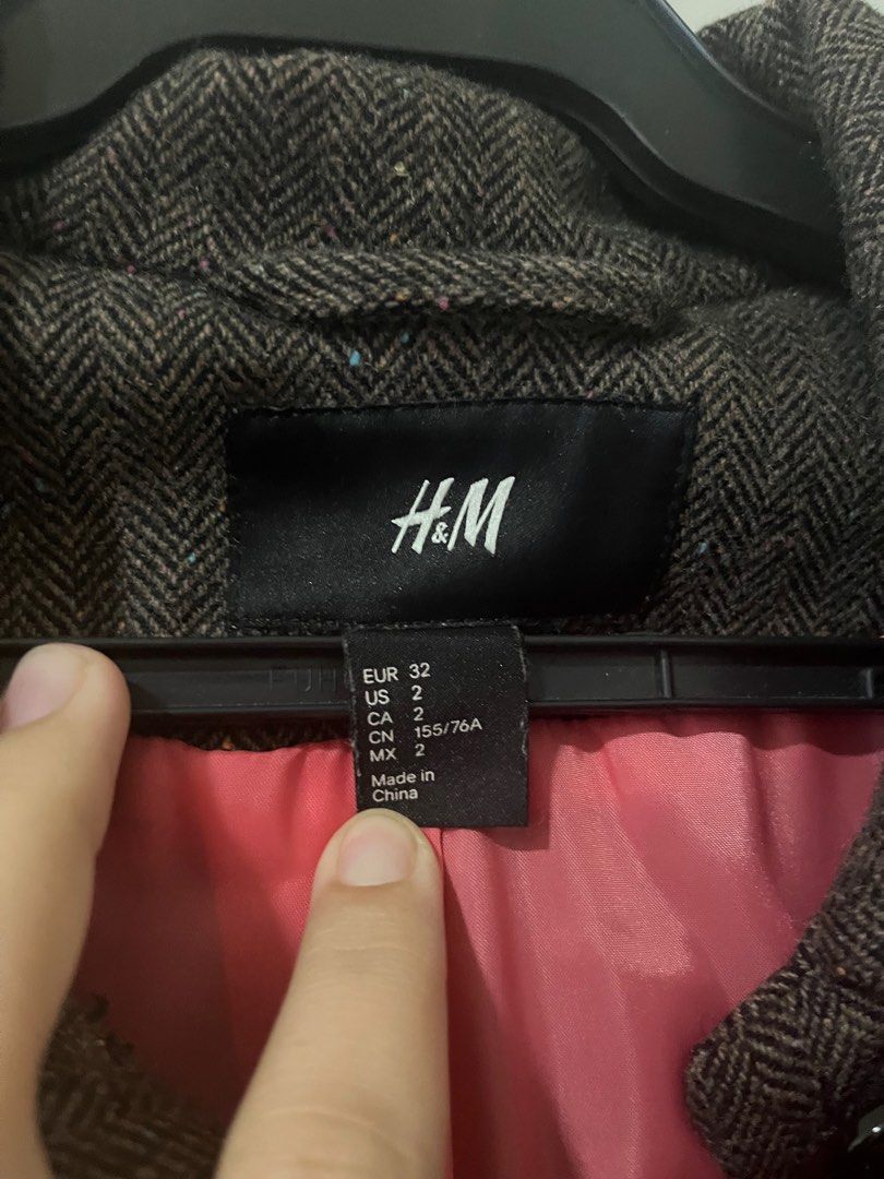 h&m coat (Category: Coats, Jackets and Outerwear) located in Manila. Submitted by lars13 (Listing ID 1289224721, Image 2). Description: .